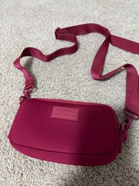 Dagne Dover Neoprene Crossbody in Berry Pink